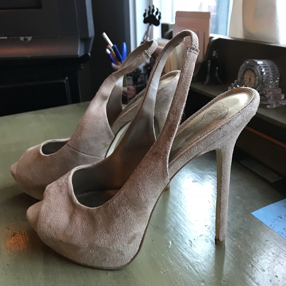 Suede 6” sling back pumps in women’s size 10m